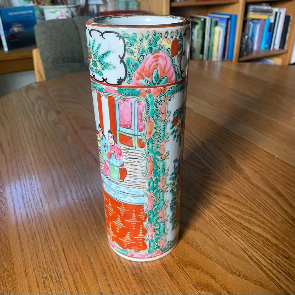 Vintage Famille Rose Rose Medallion Cylindrical Vase